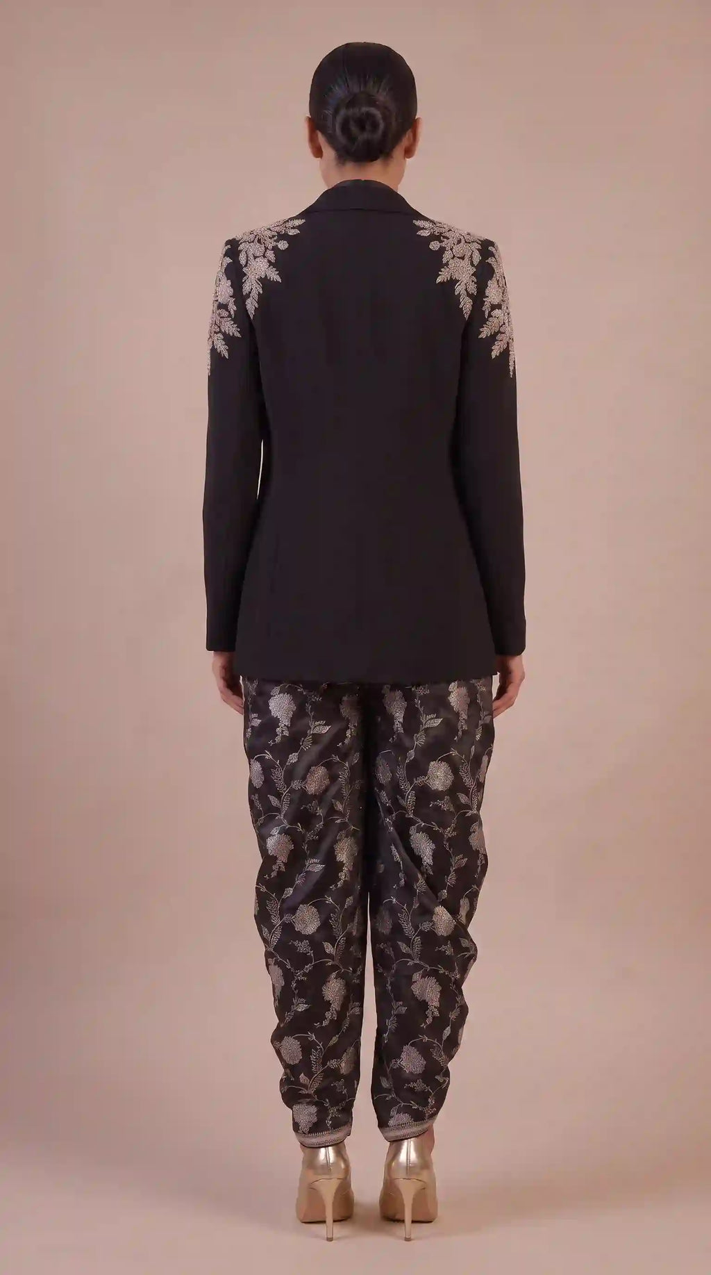 RAATRANI - Jacket-Blouse Banarasi Dhoti Set