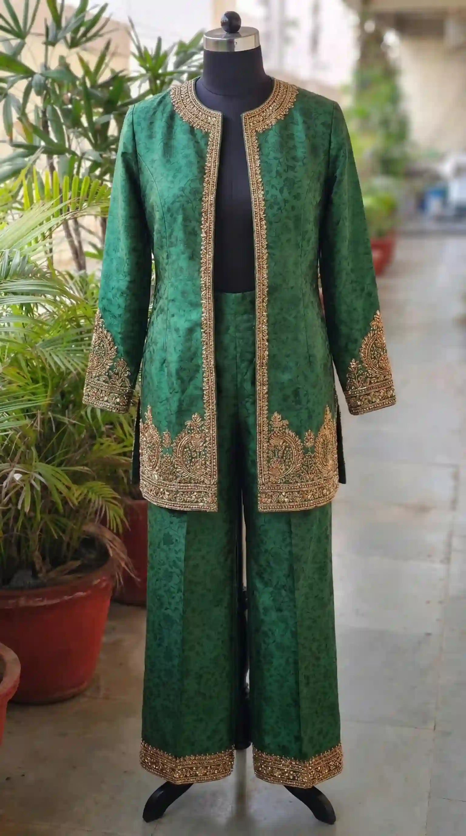 KAJRI - Jacket-Pant Set