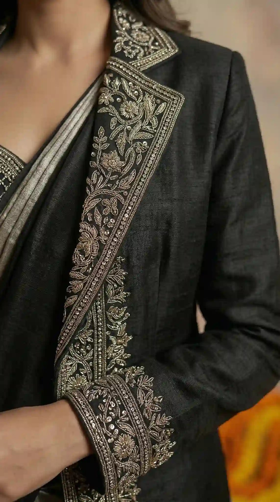 ADHIRATRI - Blouse, Saree and Blazer Set