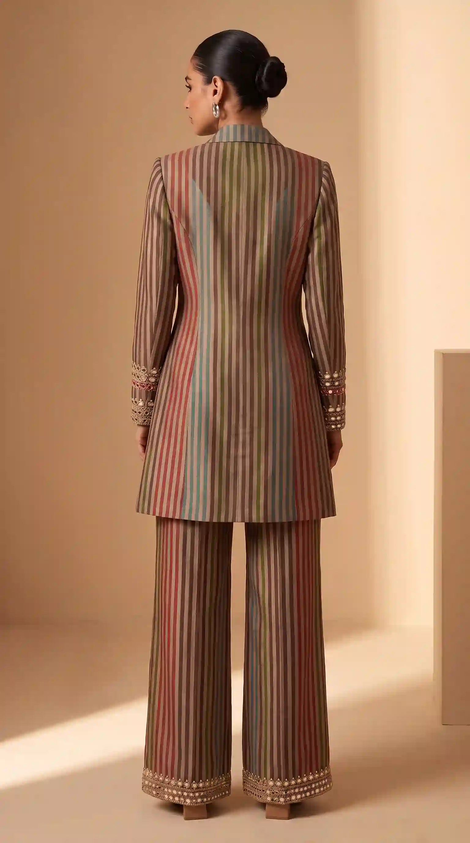 PACHRANG - Jacket-Pant set