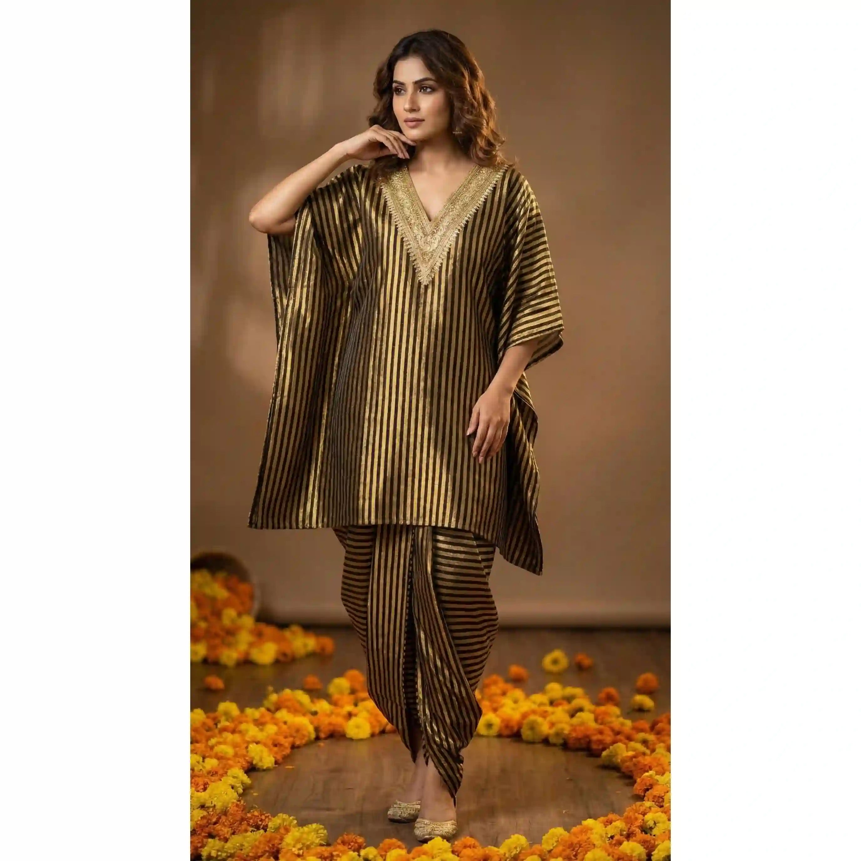 TARA - Kaftan-Dhoti Set