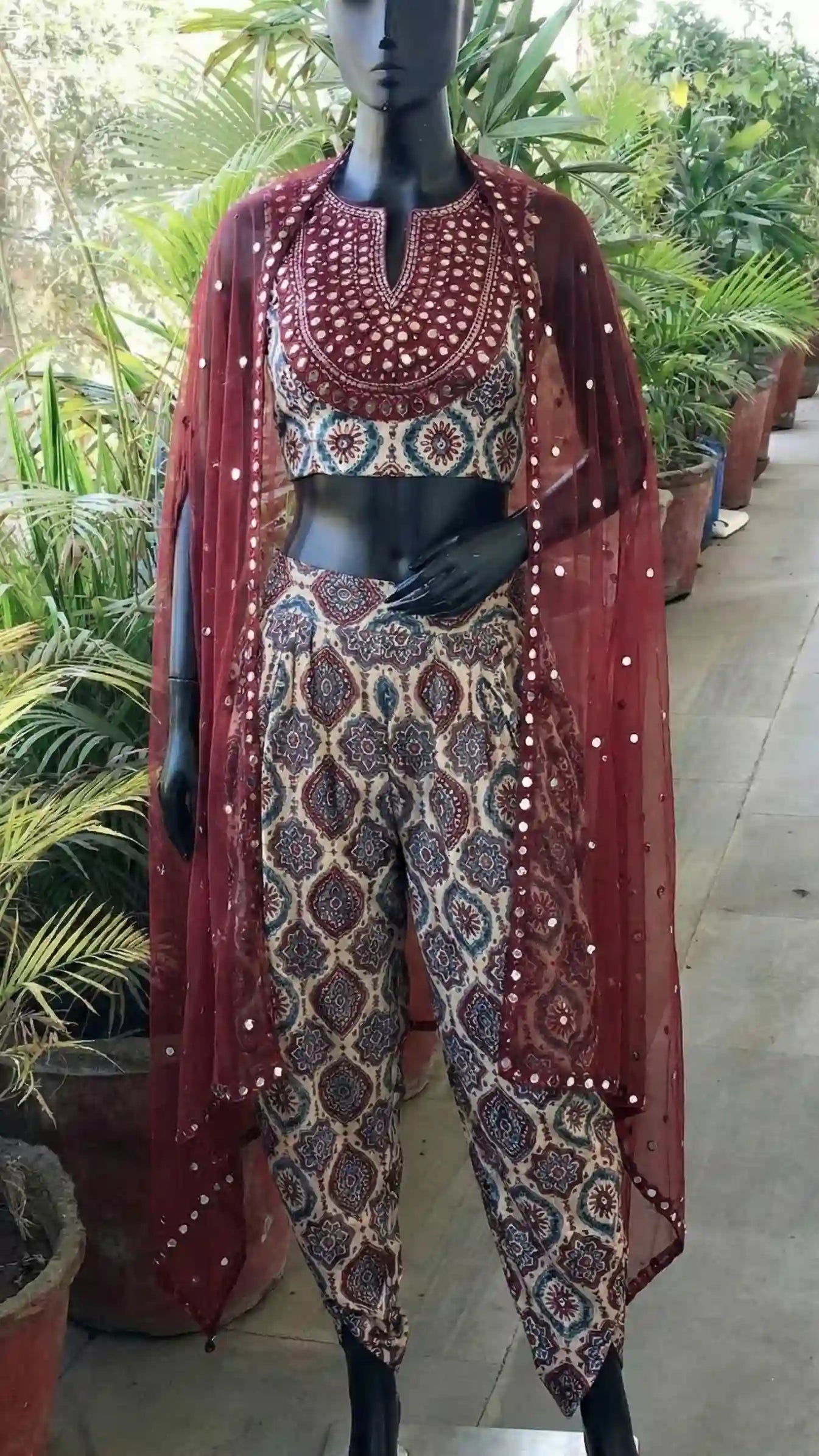 MAYA - Blouse-Dhoti Pant Set with Cape