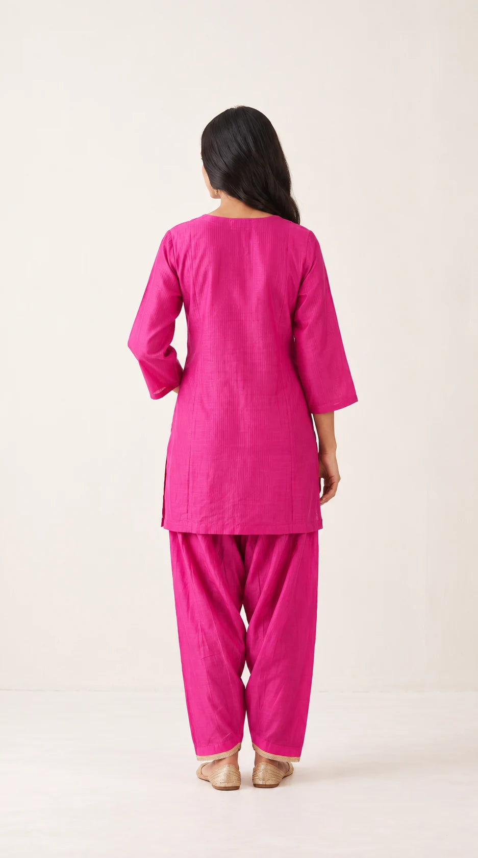 Gulbahar rani pink Zardosi Maheshwari silk Farshi salwar set with tissue zari-striped dupatta, back view