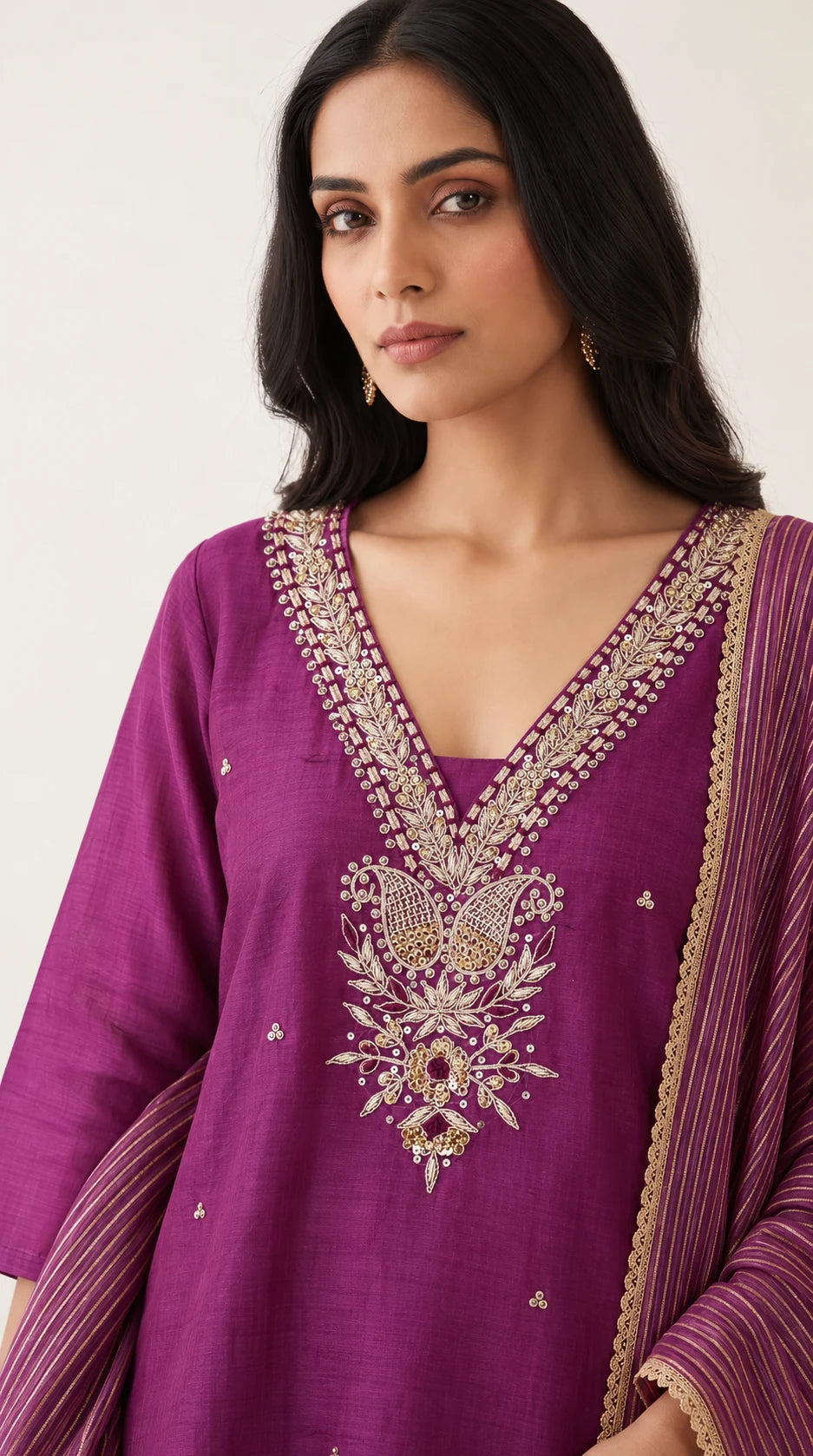 Arghavan magenta purple Maheshwari silk kurta, paisley V-neck Zardosi embroidery detail